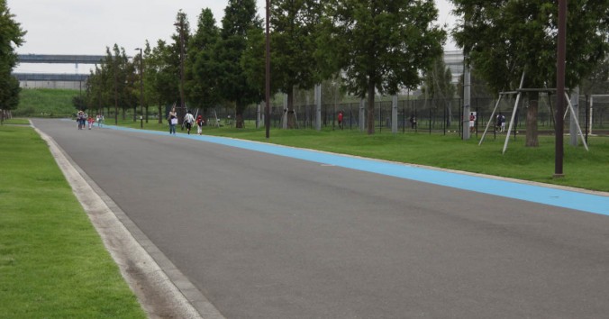 新横浜 公園 自転車