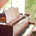 ０歳から楽しめるピアノ音楽会＆ミニ楽器づくり。元町の教会で開催！ [11月7日]