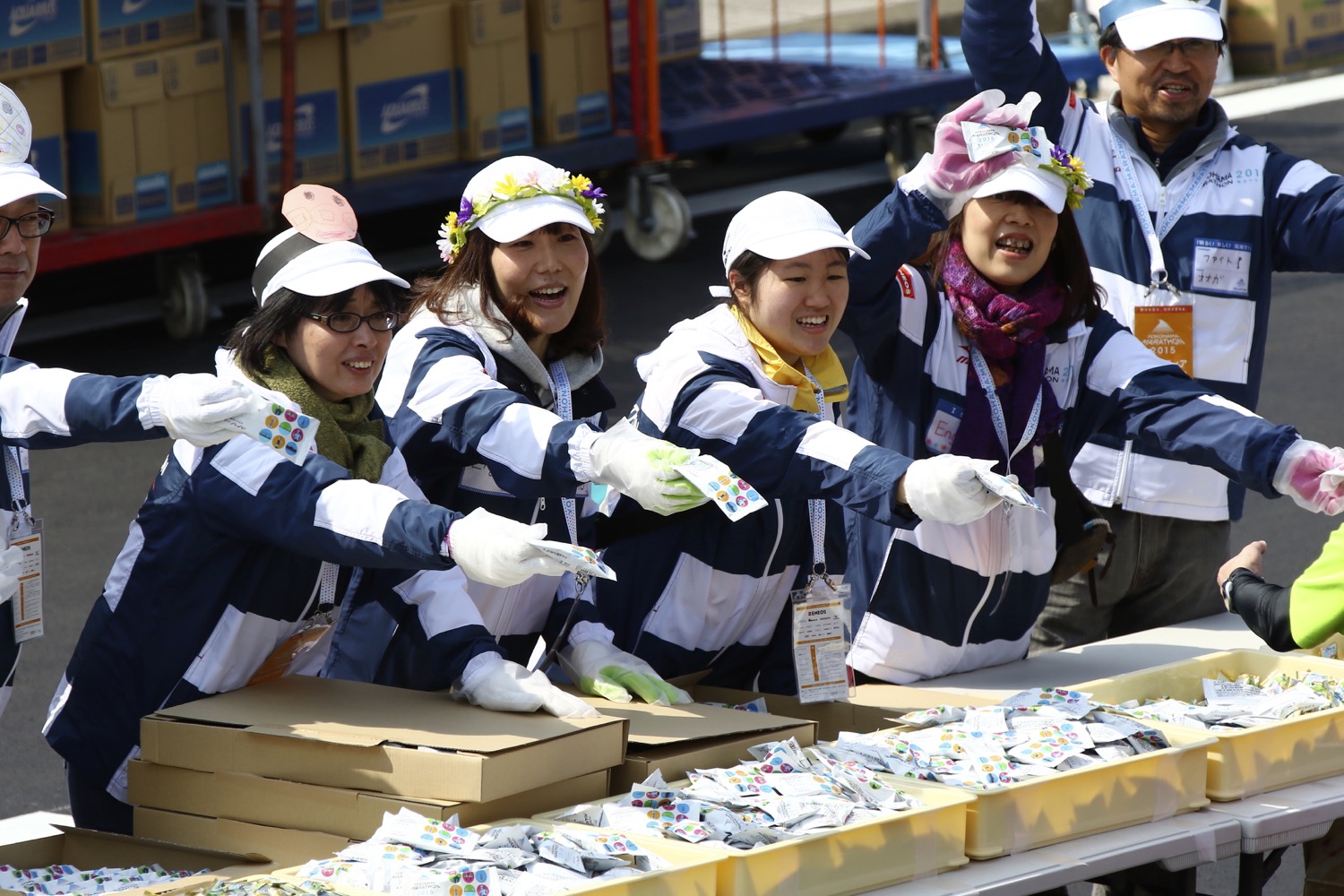 子どもと楽しむ横浜マラソン チアダンスにアンパンマンも登場の 給水パフォーマンス を見に行こう 3月13日 日 横浜 湘南で子供と遊ぶ あそびい横浜 湘南