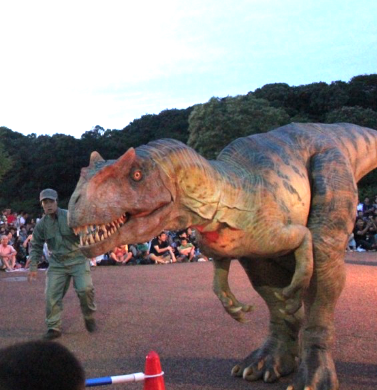 サマーナイト ダイナソーズ ズーラシアで恐竜に会えるイベントが迫ってきました 別途有料のイベントもチケット販売中 横浜 湘南で子供と遊ぶ あそびい横浜 湘南