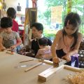 マイ箸作りに親子で挑戦。横浜・関内で”おはし”をつくるワークショップ。自分で作ったお箸でお子さんの食育にも [2月25日(土)開催。18日まで募集中]
