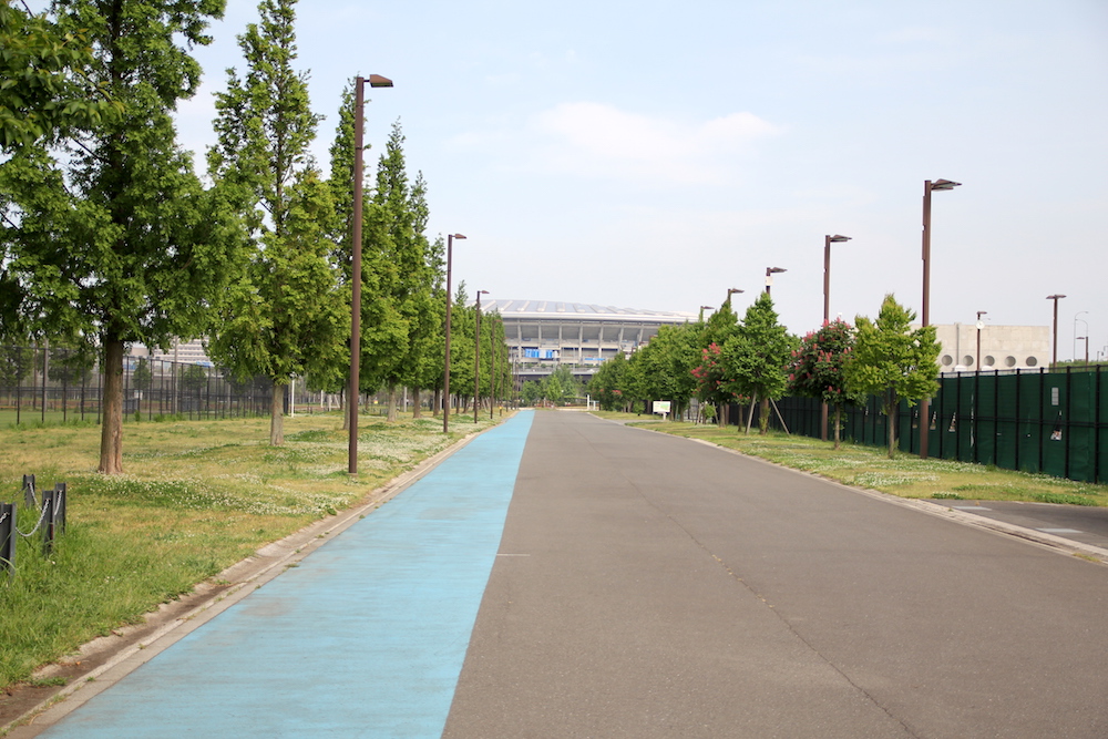 新横浜公園 バスケットボールとスケートボード 自転車練習の穴場に行ってきました 港北区 横浜 湘南で子供と遊ぶ あそびい横浜 湘南