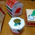 手作りクリスマス【お菓子入れ】：家にあるもの(牛乳パック・ティッシュ箱・紙コップ・封筒)で簡単工作。子供と楽しく作ってみよう！