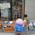 横浜の地元野菜が駅前に！「みなまき直売所」は、南万騎が原駅前で開催の”市場”。こども自然公園へも徒歩6分。公園帰りに子供たちとお買い物できますよ。 [みなまきラボ： ※毎月第三土曜日]