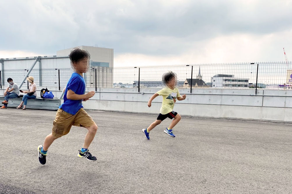 かけっこ教室 春休み開催 新学期にスタートダッシュ かっこいいフォームに早く走るコツがわかる 駅近広々の会場で 行き帰りも楽しい 21年3月30日 火 北新横浜駅3分 春休み開催 先着受付中 横浜 湘南で子供と遊ぶ あそびい横浜 湘南