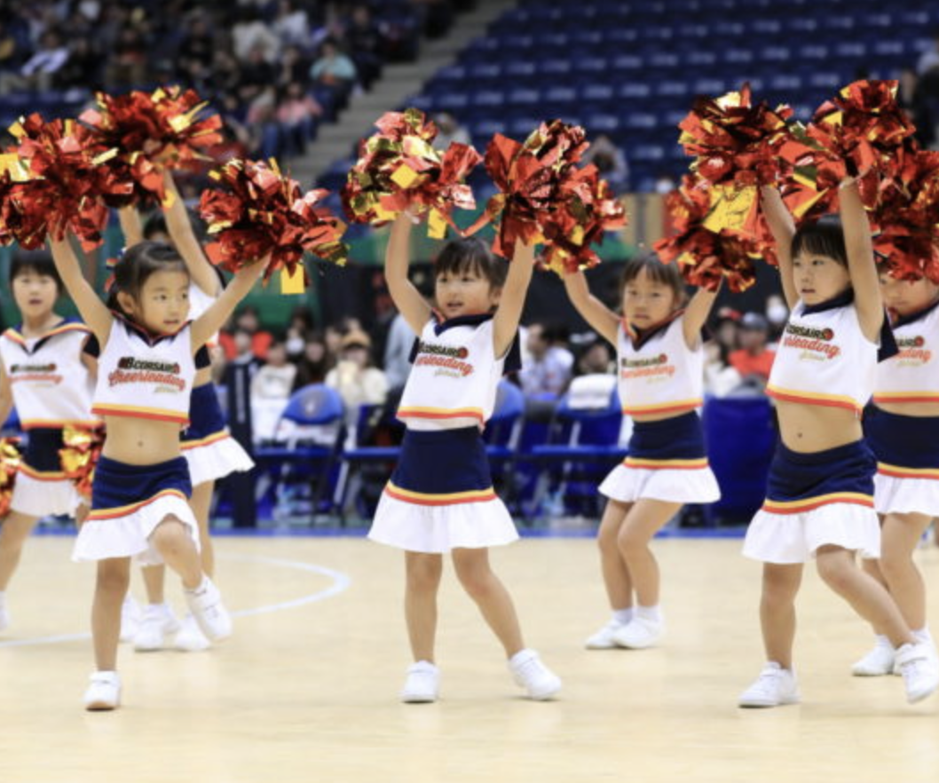 チアを1日体験！3歳から小学生。バスケBリーグでも活躍のプロ「B-ROSE」の先生と踊ろう。3歳からと小学生は別コースで充実。少人数限定プレミア開催です  [先着 募集中 2021年1月11日（月祝）センター北：横浜ビー・コルセアーズ共同企画] | 横浜・湘南で子供と遊ぶ ...