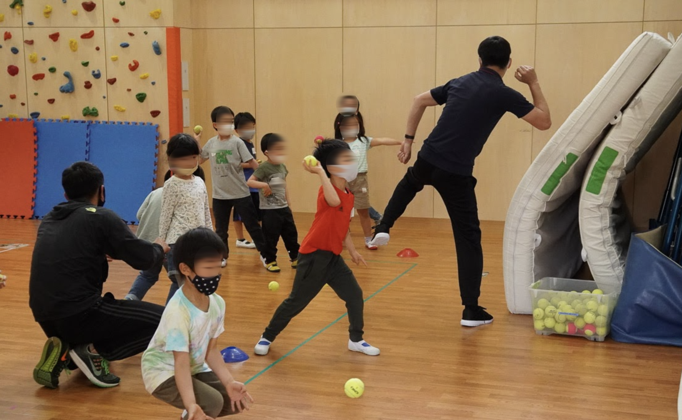 ボール投げ方マスター 開催 4歳からok 楽しみながら正しいボールの投げ方をマスター 体育の授業に活きる 遊びに役立つ大人気の教室 褒めてくれて楽しい先生と一緒にコツをつかもう 22年4月10日 日 一日体験教室 横浜 湘南で子供と遊ぶ あそびい