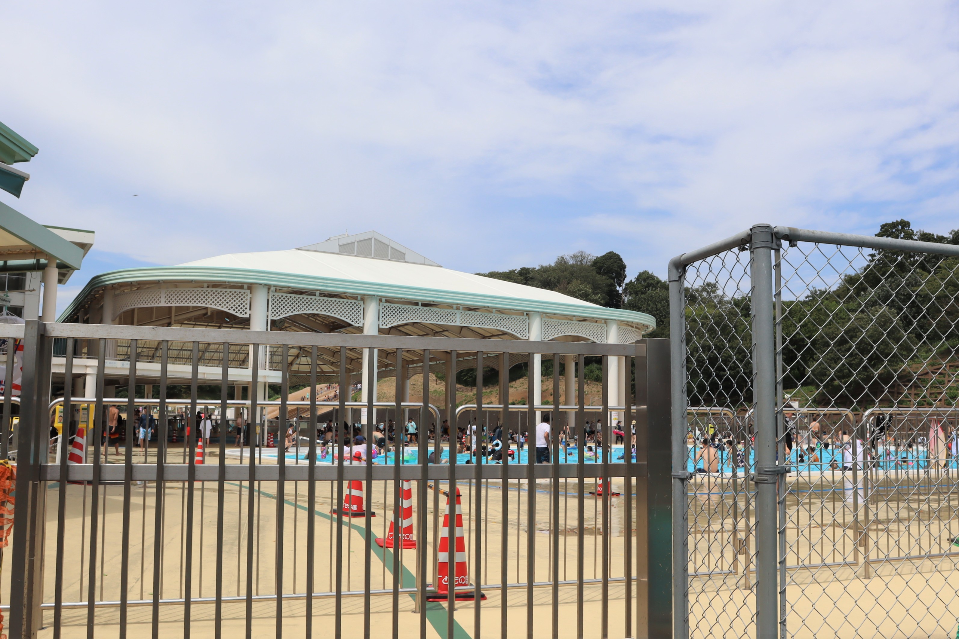 こどもの国プール 水遊びトリックがたくさん こどもの国プールに行ってきました 持っていったら良いもの情報も ママレポ 22年 横浜 湘南で子供と遊ぶ あそびい横浜 湘南