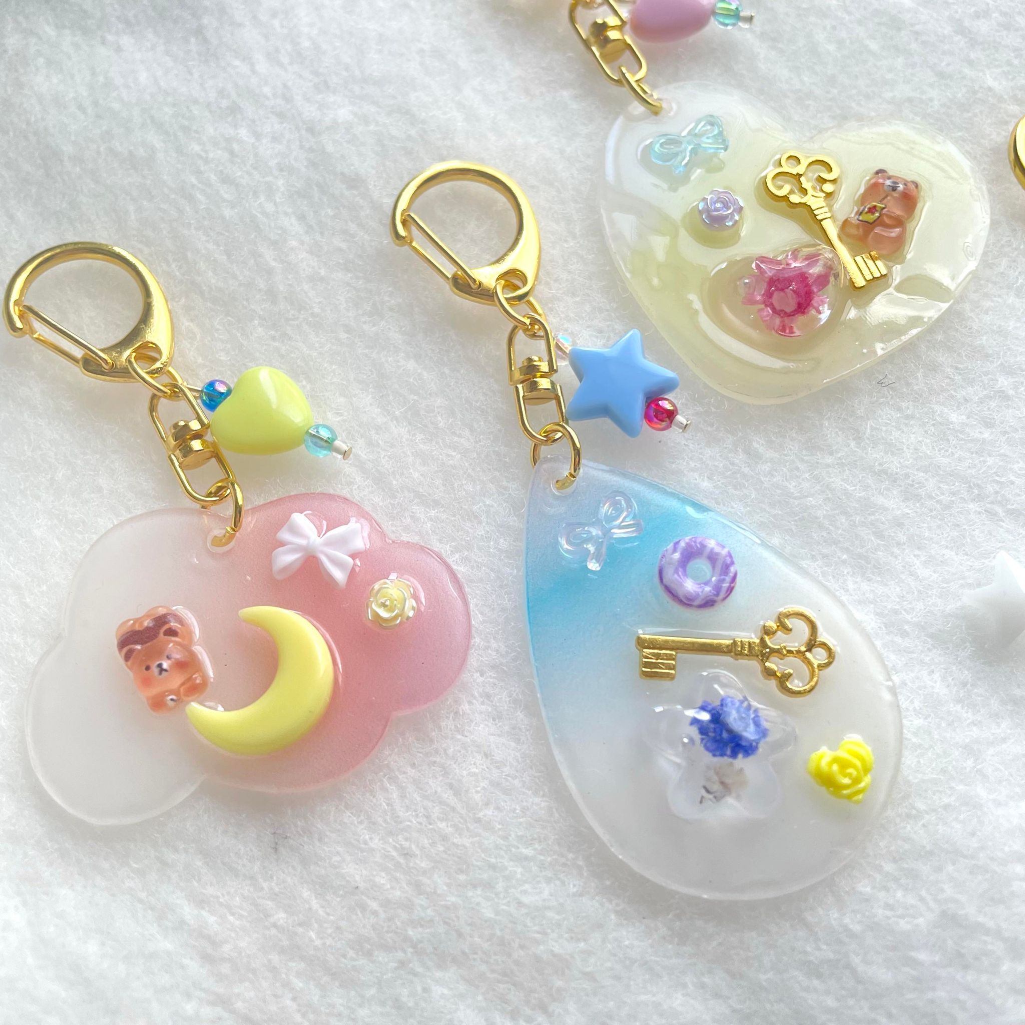 秋のきらめくお花レジンヘアゴム （暑い夏にお部屋でUVレジン